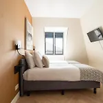 Park Central Executive Apartments 102