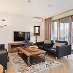 Park Central Executive 102